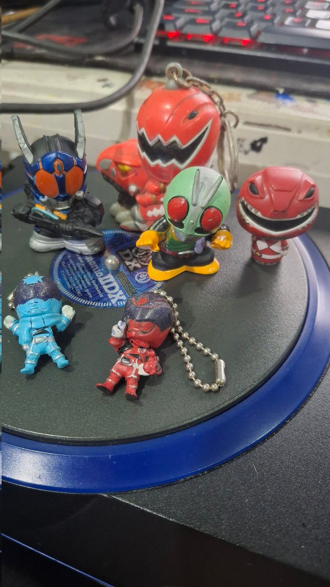 Lil toku trinkets from places