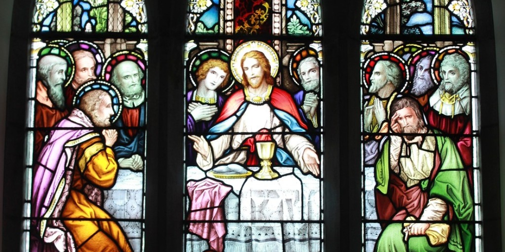 KIRCHE IN NOT (ACN) wünscht allen einen gesegneten #Gründonnerstag! An diesem Abend gedenken die Christen an das letzte #Abendmahl.