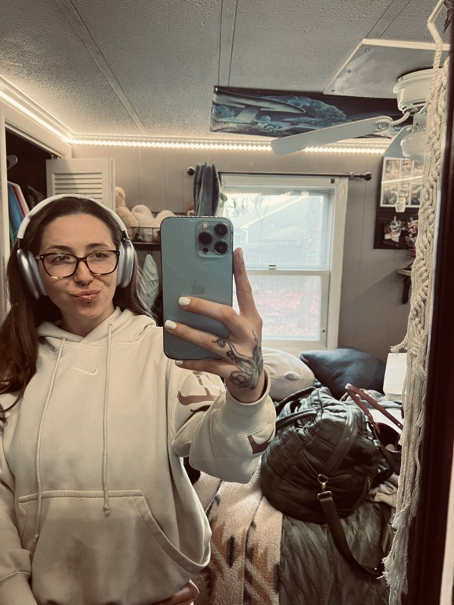 Breezy🫠 tweet media