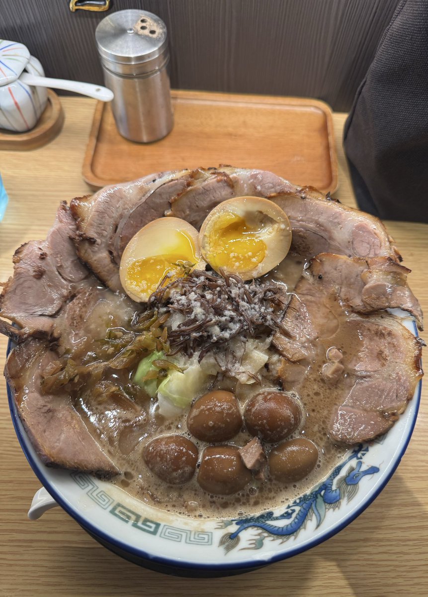 Or0Rc's tweet photo. 失眠的台中 https://t.co/iJhfv21sk3