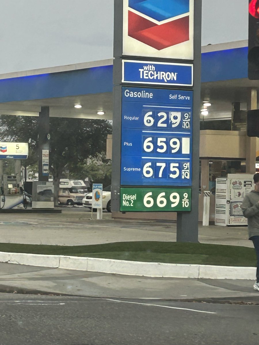 Michael Shermer tweet media