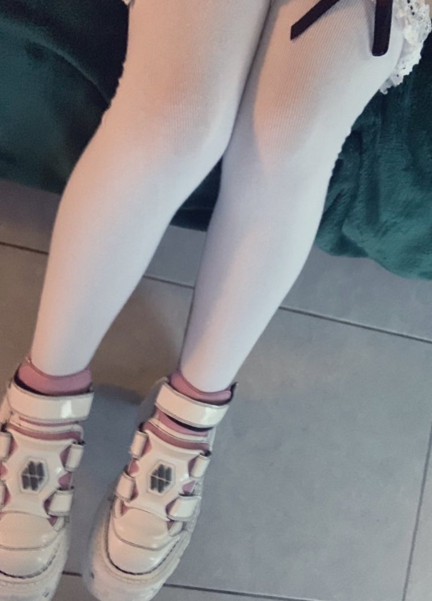 deessestarbee's tweet photo. Dispo pour slowdrain en voc snap 😌
#moneyslave #soumis #pieds #findom #femdom #slaves #atmpig #paypig https://t.co/33jLTGPtaI