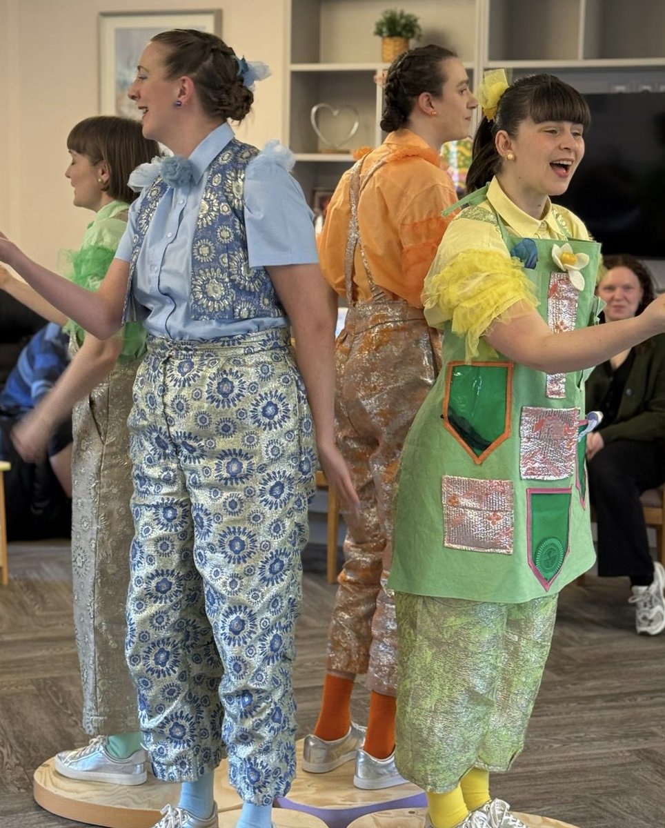 CedarCourtDCH's tweet image. We have had the cast from Spilt Milk in to see us, sharing their spring show Bloom. Everyone had so much fun! #Easter #EasterShow #Spring #Bloom