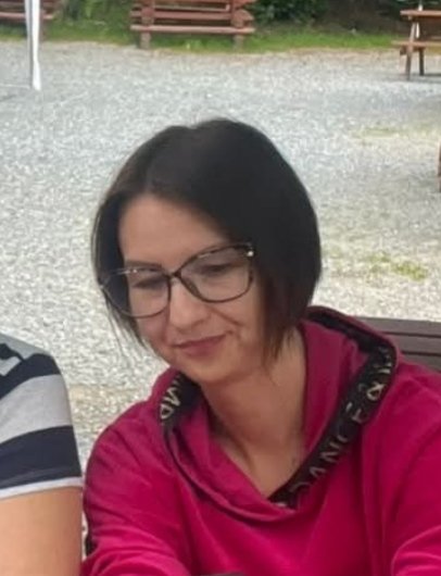 ELVIRAHRABINA's tweet photo. Kamila L. teraz Walczak, nie tylko zmieniła nazwisko, zmienia też image. W lecie 2025 wyglądała tak. https://t.co/W1nmT54xOI