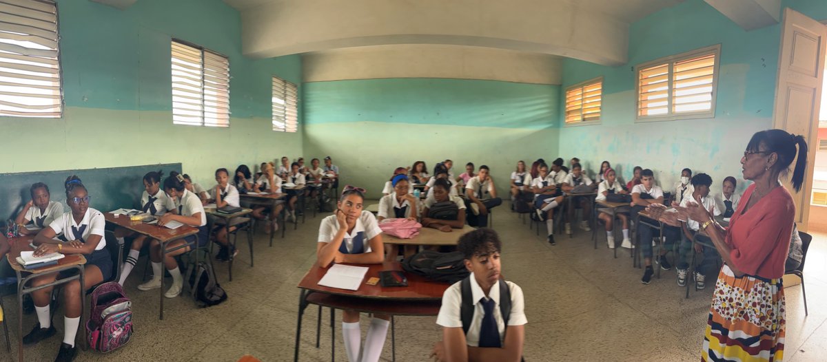 <a href="/ipvceguantanamo/">Ipvce José Maceo Guantánamo</a> hoy de fiesta celebramos el #4deabril  con la alegría que caracteriza a todos nuestros docentes y alumnos en diferentes actividades de conocimiento y culturales #EducaciónGuantánamo
<a href="/romero_tam56484/">Antonio Tamayo Romero</a>
 <a href="/rafael_vaz43080/">Rafael Vázquez Thompson</a>
