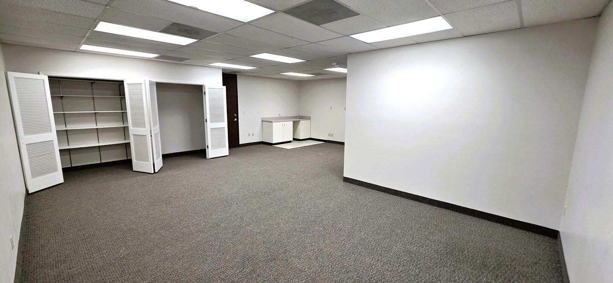 TalleyRents's tweet photo. UPDATED &amp; AVAILABLE for Lease in Las Colinas
Office Suite 410 @ 689SQFT for Lease!
100% MOVE-IN READY
4th floor, open work area, 2 storage closets and area with running water &amp; cabinets
4545 Fuller Dr. Irving TX. 75038.
Marco Carrera 817-616-1211 marco@yardelle.com https://t.co/kKPNxZCxB1