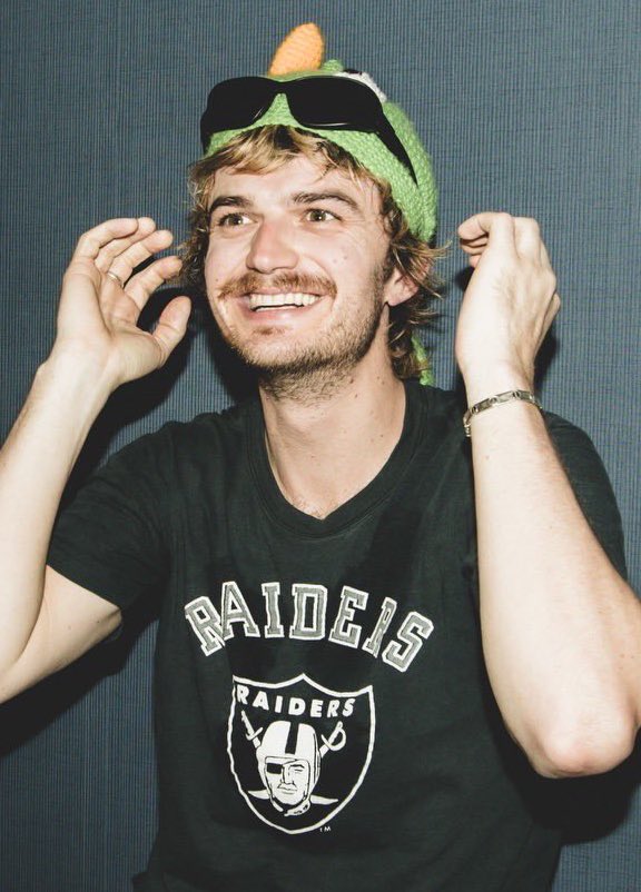 anna ᥫ᭡. tweet media