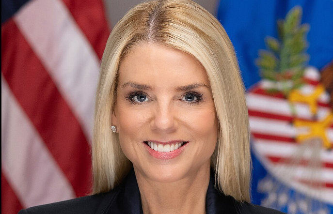 Manue⍼ 🍉🔻🇲🇽 tweet media