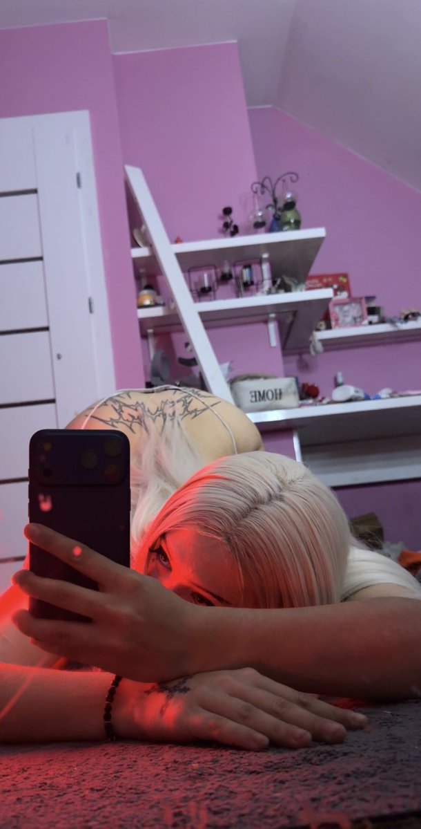 domi ≽^•༚• ྀི≼ tweet media