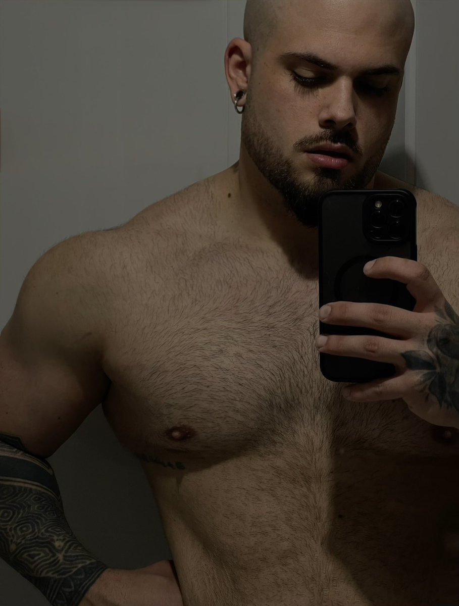 𝕽𝖊𝖆𝖑𝒱𝖆𝖑𝖑𝖊 🦍 tweet media