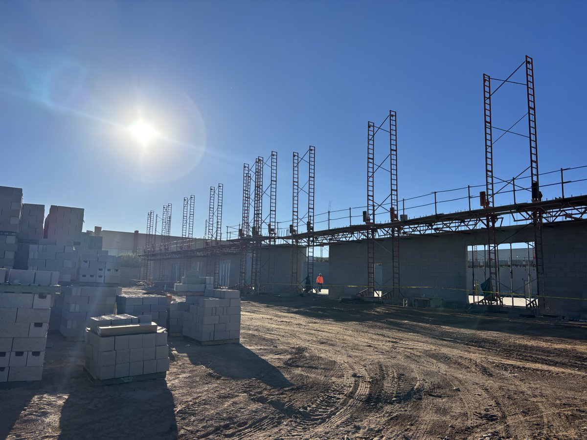 Sun State Builders tweet media