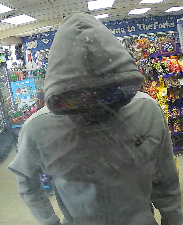 Queen_City_News's tweet image. Can you help ID him? Midday armed robbery at busy #Lancaster store 'unusual' as search continues for suspect, sheriff says 📸 LCSO 

Details &amp;gt;&amp;gt; qcnews.com/news/u-s/lanca…