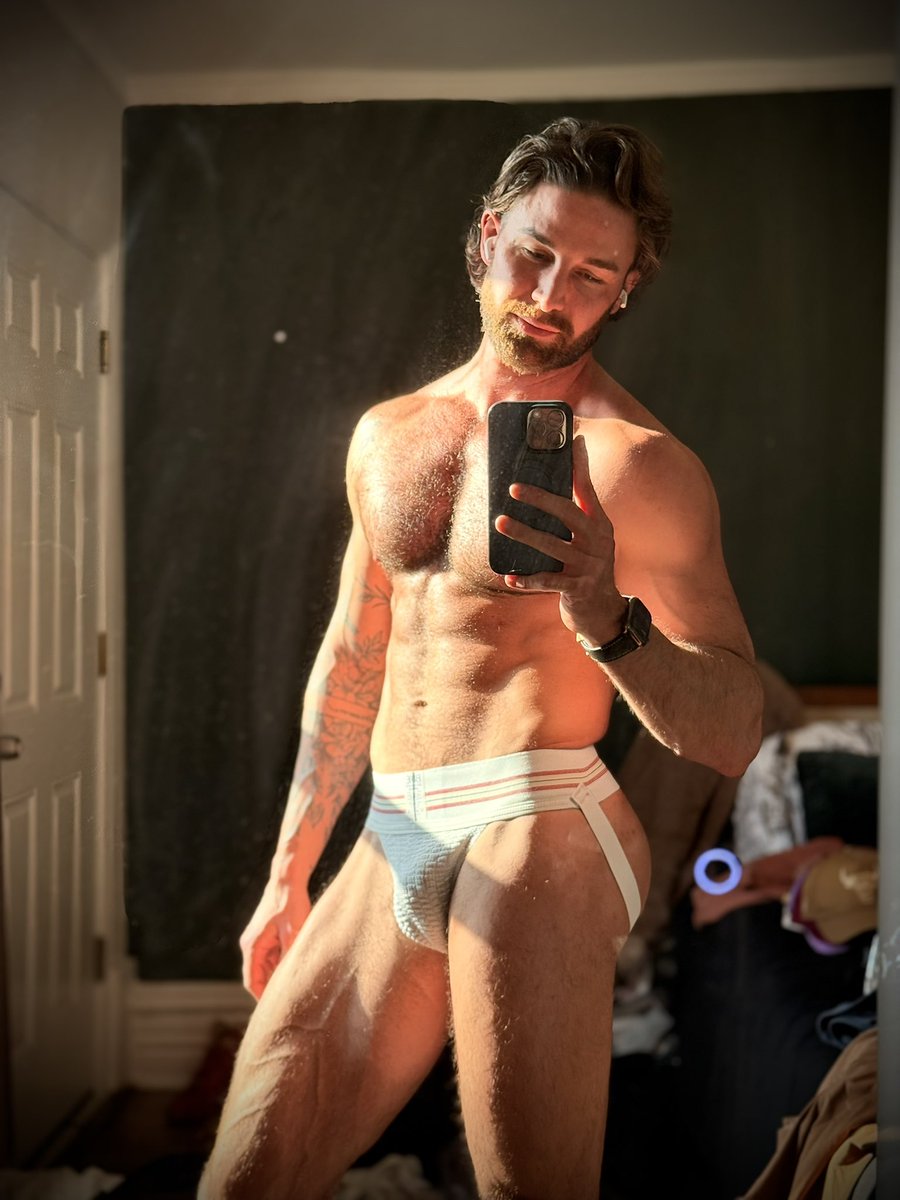 TheDukeDanes's tweet photo. 📍NYC until 5/1!  HMU! Looking for collabs and photoshoots! 🖤 https://t.co/ECSp6Kpy1J