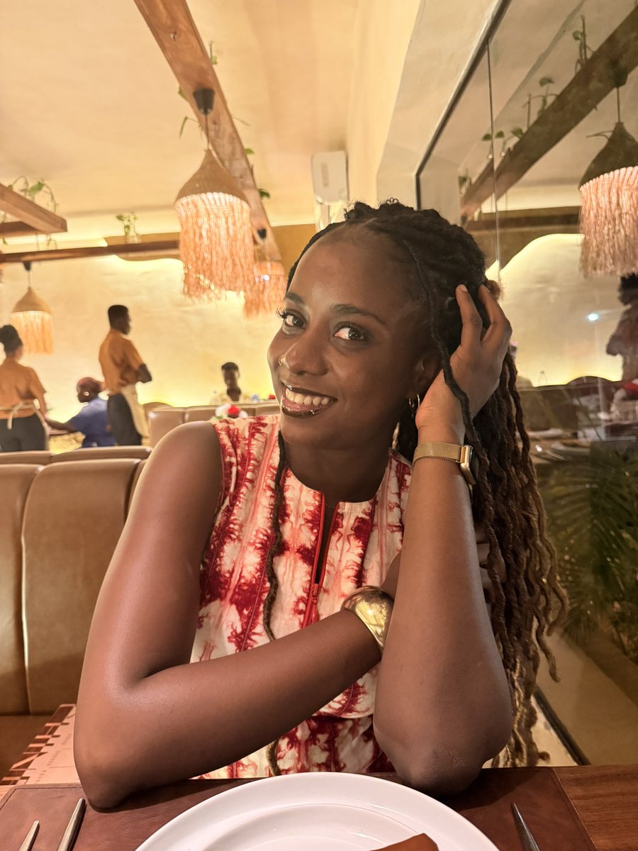 pretty little thing ✨ tweet media