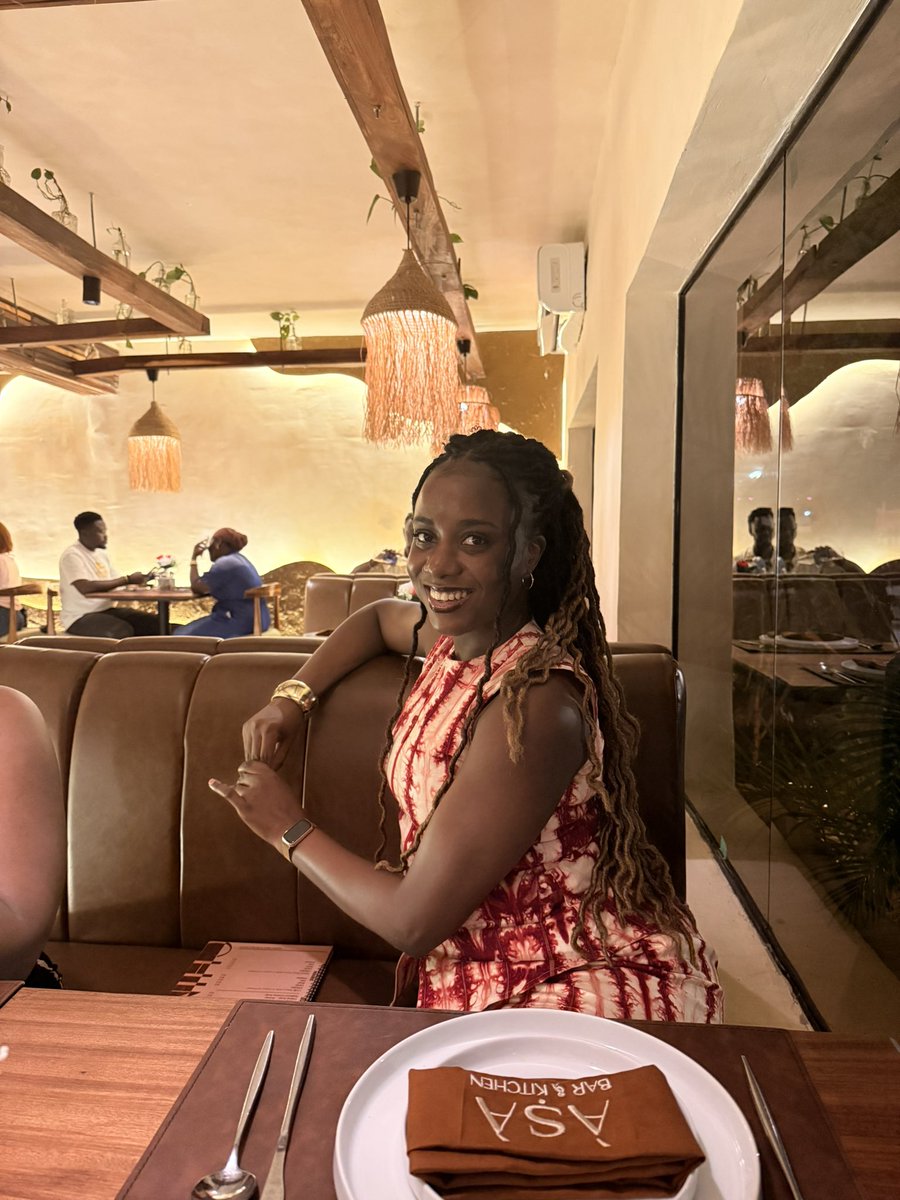 pretty little thing ✨ tweet media