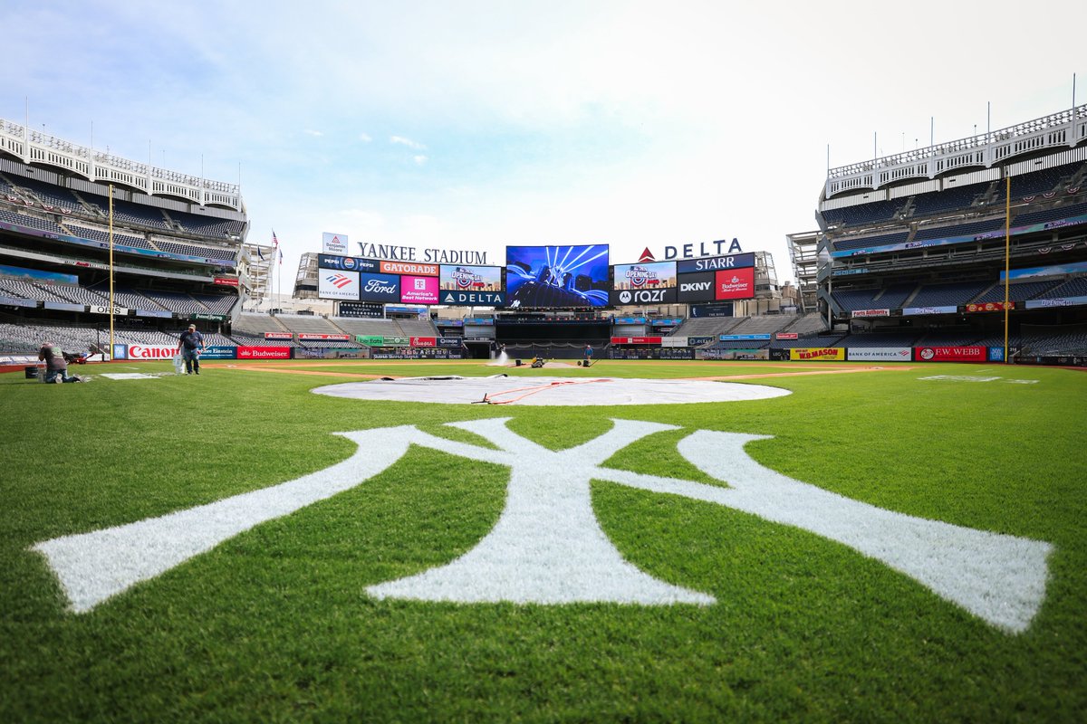Yankee Stadium tweet media