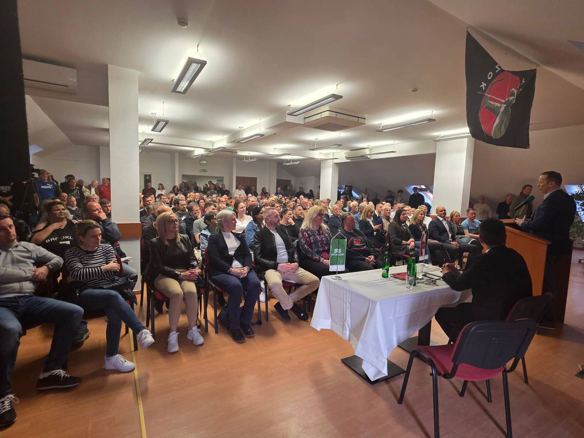 Toroczkai László tweet media