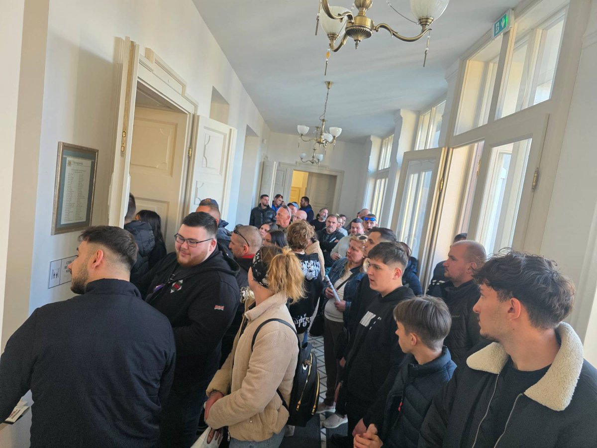 Toroczkai László tweet media