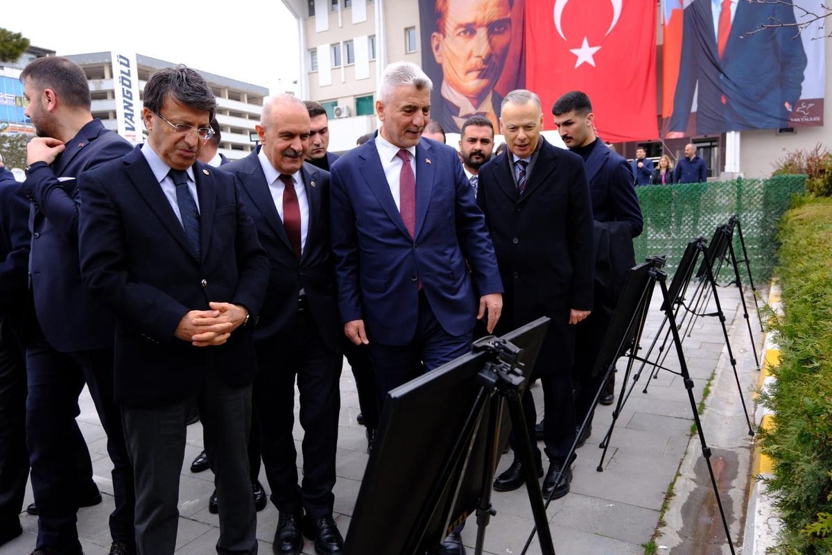 Burhan Kayatürk tweet media