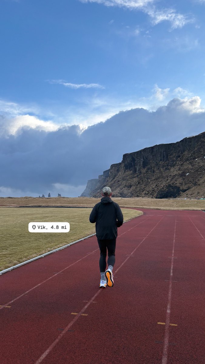 John Goldman ☀️ tweet media