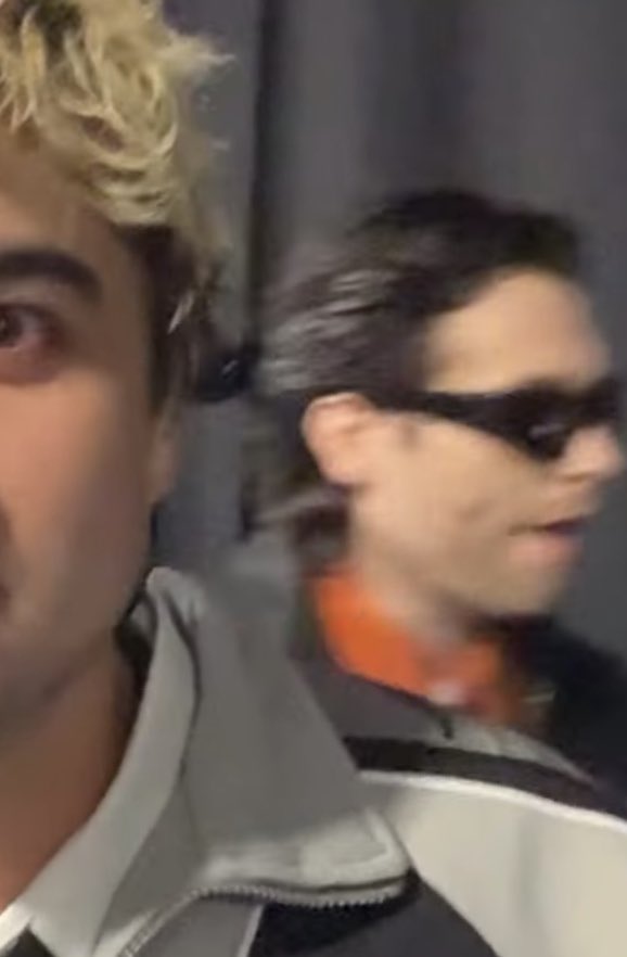 lucy is seeing 5sos! ★ tweet media