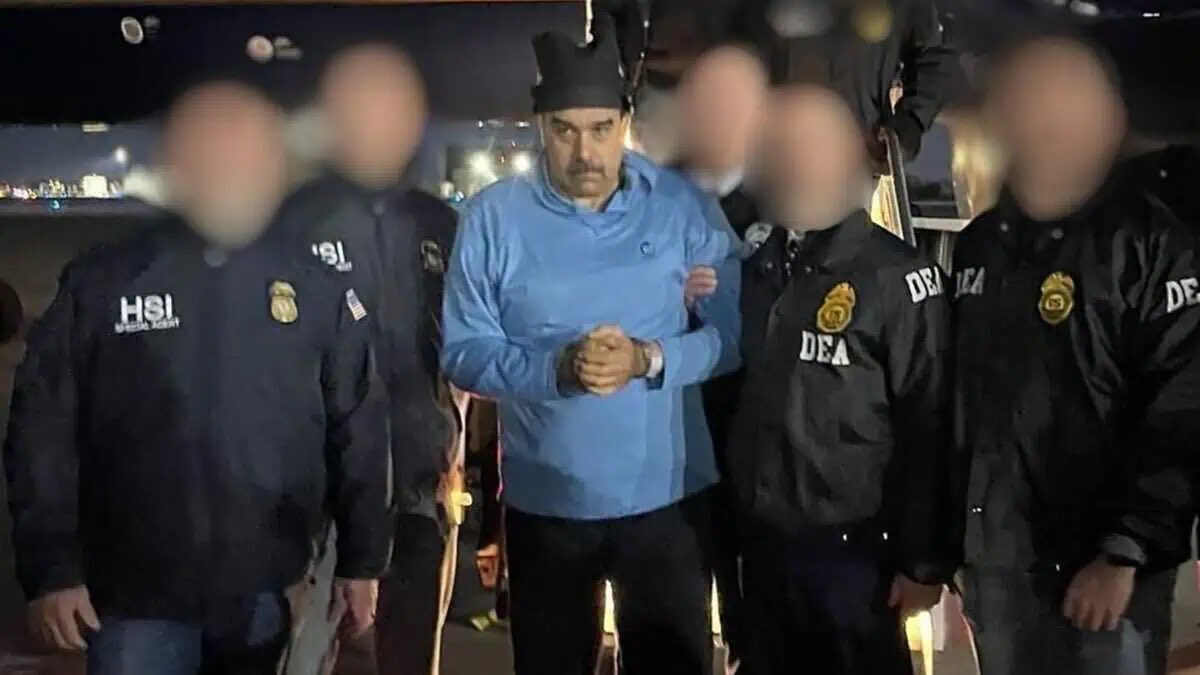 Clandestine tweet media