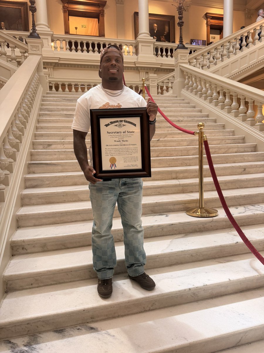 TamekaMarks14's tweet photo. It was an honor to be at the state capitol in Atlanta with @JoquaviousMarks who was recognized for being an outstanding citizen and doing great things in the community. 
#Atlantamade https://t.co/kO6ujuKfHM