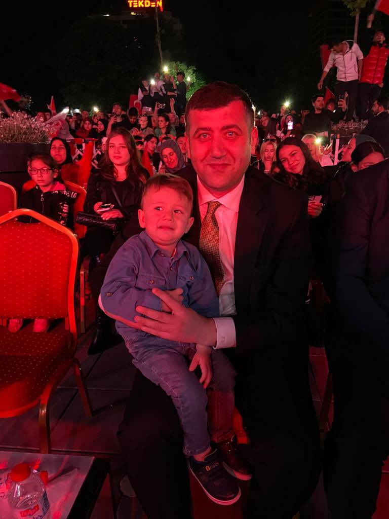 38Kursad's tweet photo. @bakiersoymhp  BABA AGABEYİM ÖMRÜN UZUN KILICIN KESKİN OLSUN 🤘🏻🤘🏻🤘🏻 https://t.co/HLQtCW7TGK