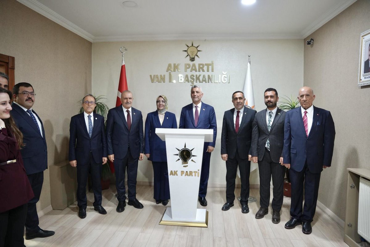 AK Kadın Van tweet media