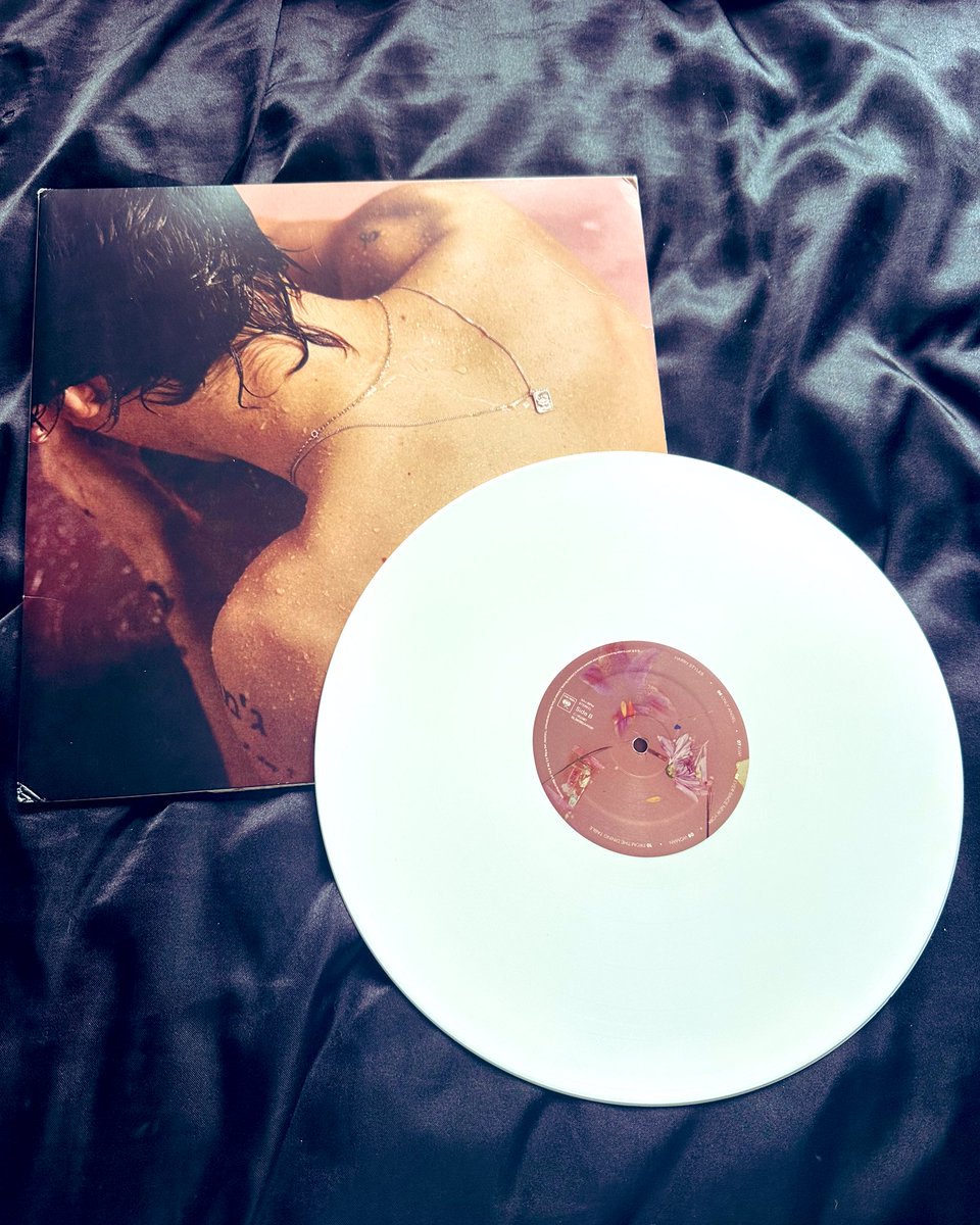 szn2weight's tweet image. everyone look at what i finally own ! 😛 #mine