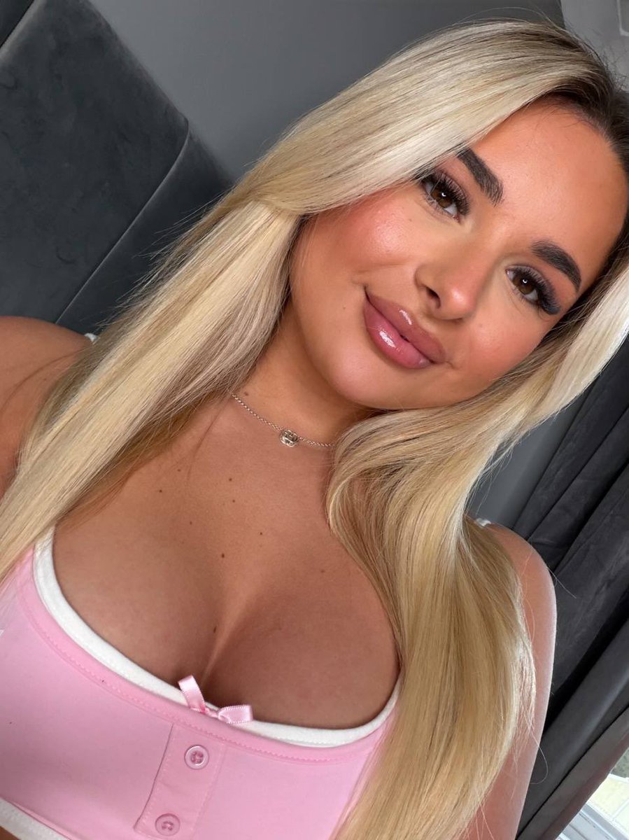 Brooke FREE OF tweet media