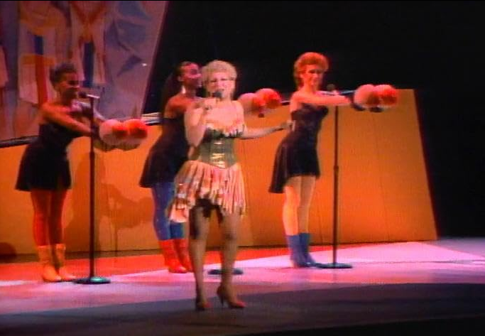 Bette Midler: Bootlegbetty.com tweet media