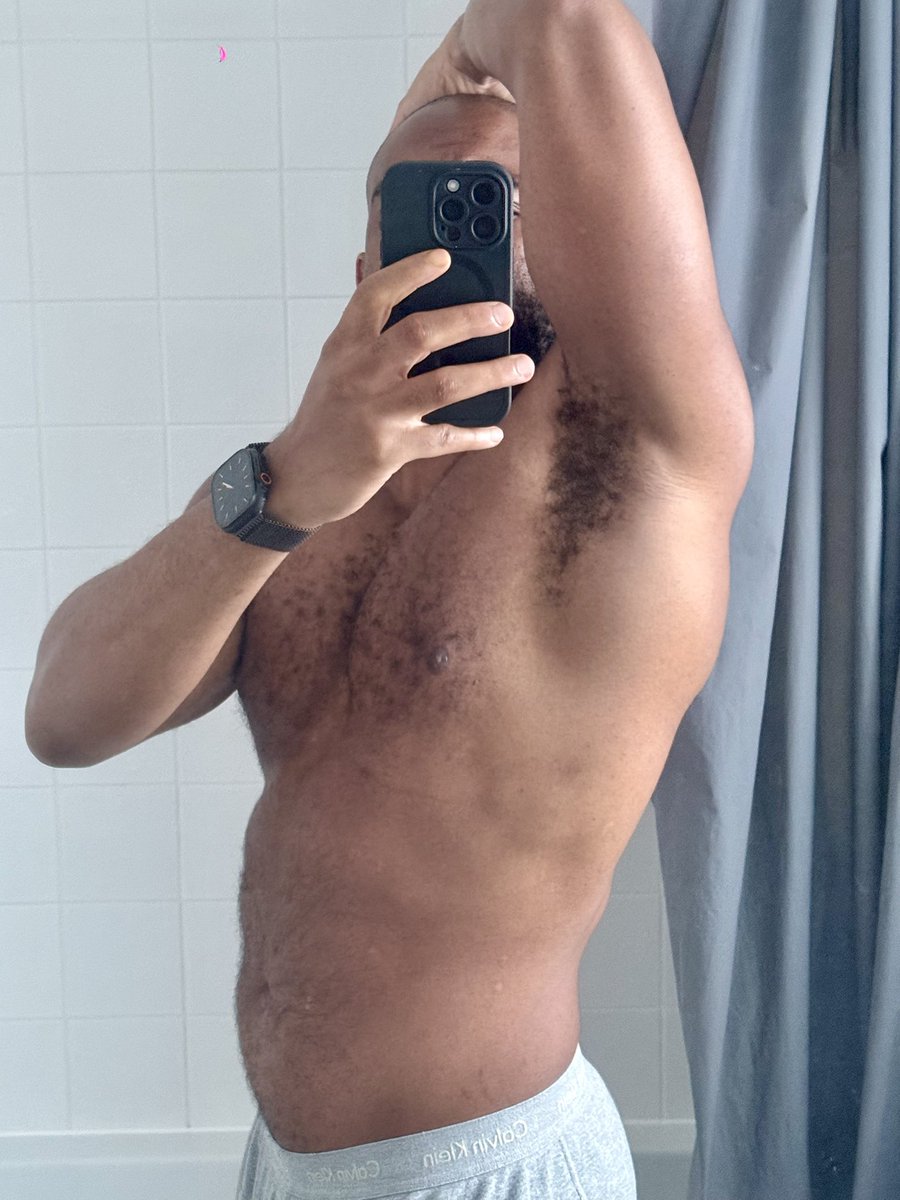 SecretSinXL's tweet photo. Who wants to smell some post gym musk?

#postgym https://t.co/LtlmAZdZ8H