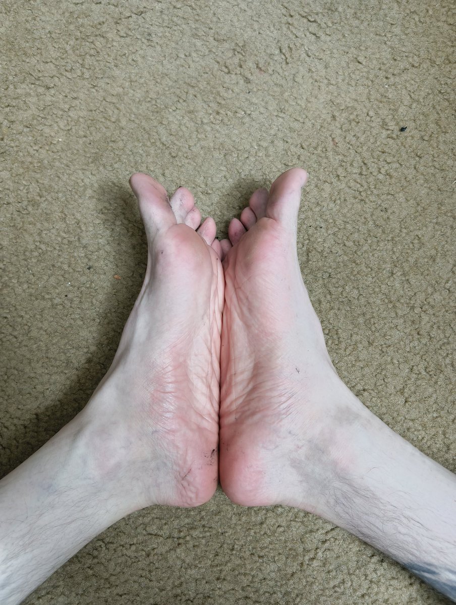 Feet&Meat tweet media