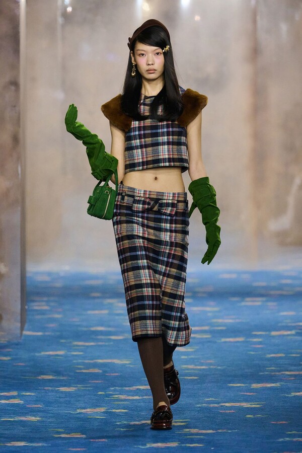 La Mode Unknown tweet media