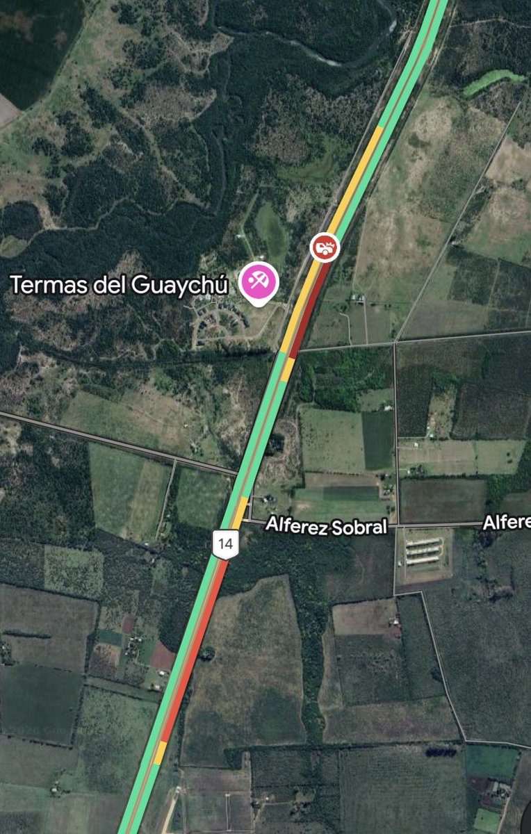 mbradanini's tweet image. #RN14 Km. 69 Gualeguaychú, continúa el corte total en el sentido Sur - Norte, mientras que en el Norte - Sur se transita lentamente con asistencia de las fuerzas de seguridad. 
#Demoras #Precaución