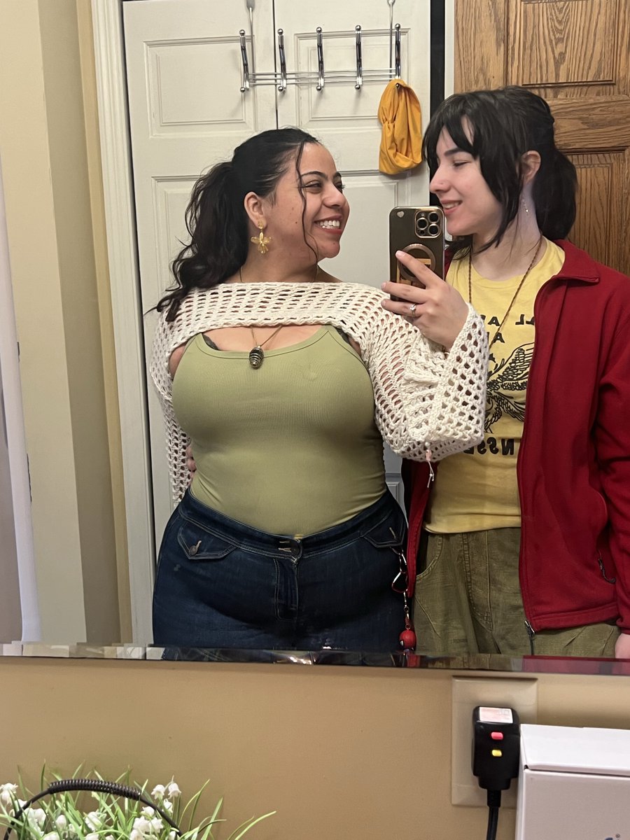 huda 👩🏻‍❤️‍💋‍👩🏻 tweet media