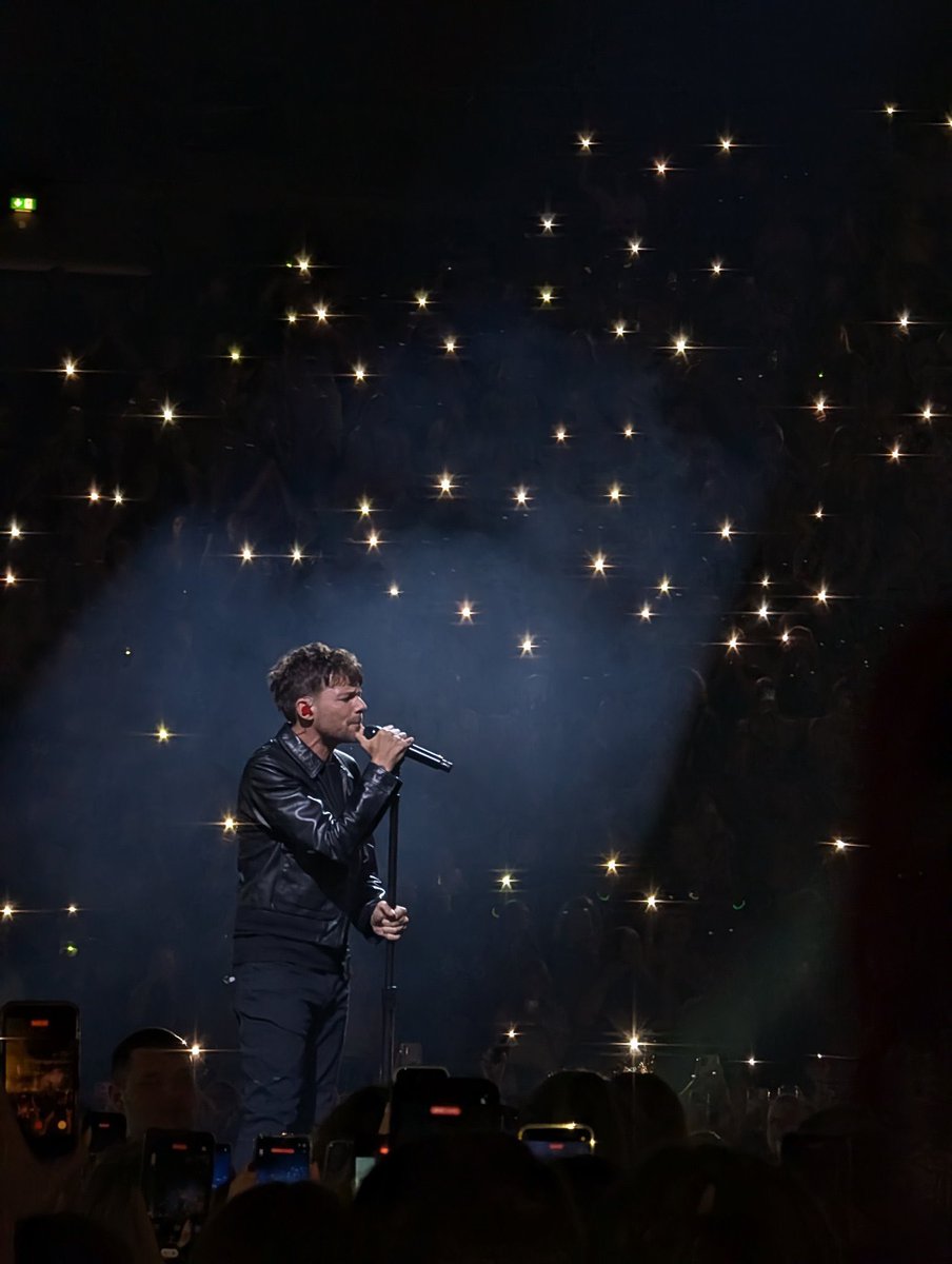 sara ❀ tweet media