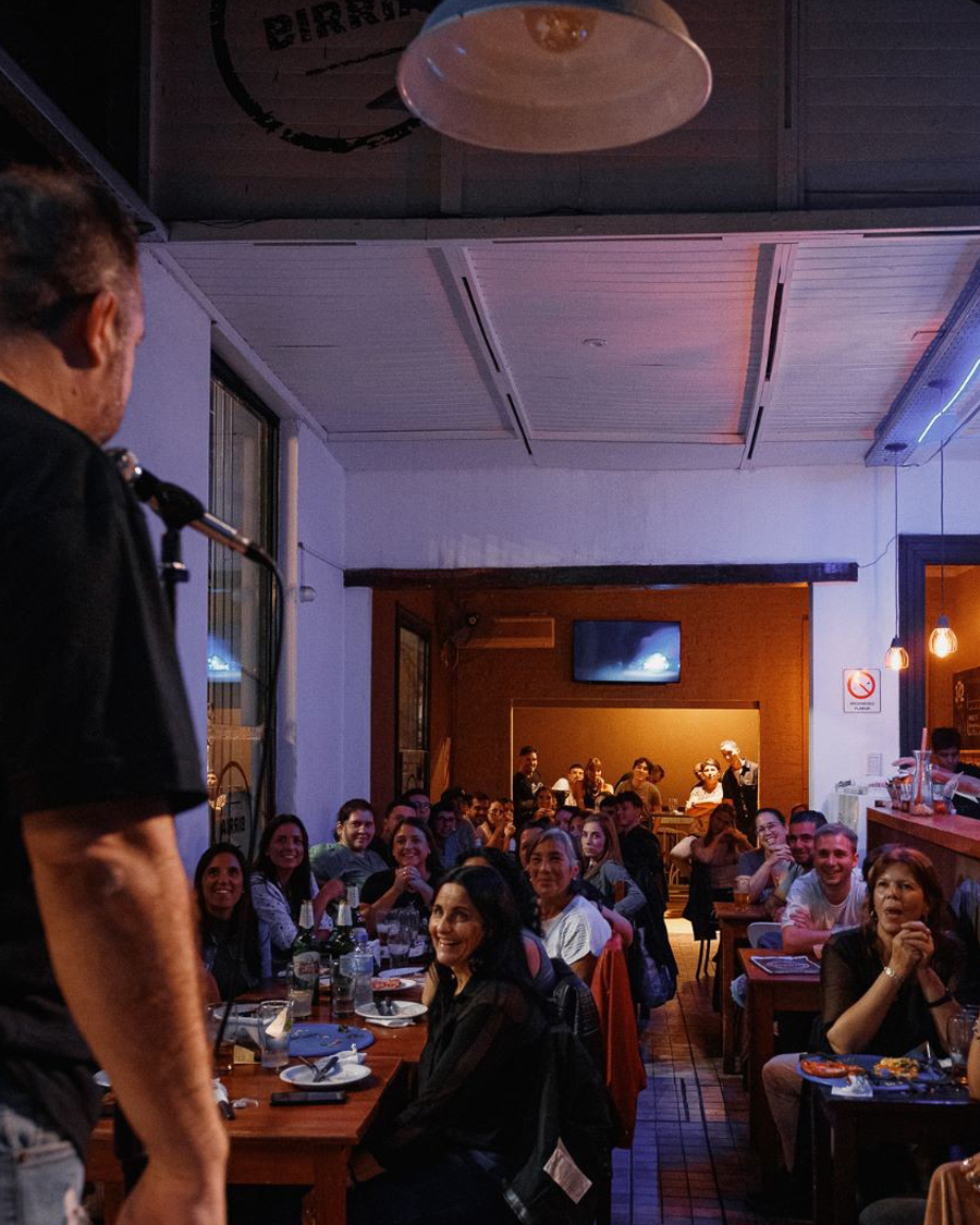 PasosDeComedia's tweet photo. Sábados de Abril 2026: Noches de Stand up en ROSARIO con @TinchoZaragoza + invitados.
Info y Entradas en: https://t.co/hGaNaoMj7P https://t.co/L8dDeUgF4s