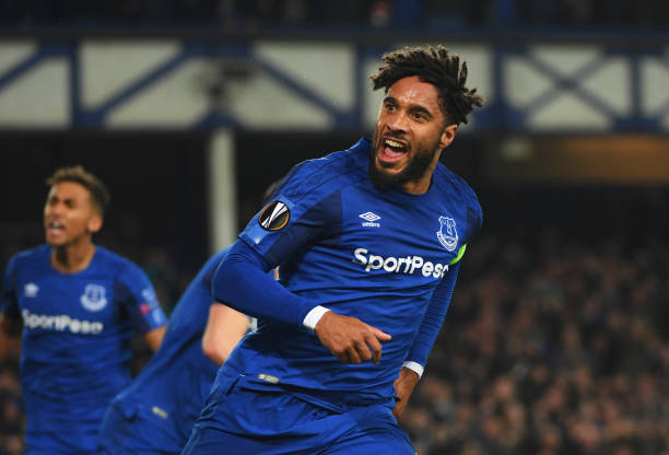 اشلي ويليامز - لاعب سابق: "أريد رؤية محمد صلاح في برشلونة أو ريال مدريد الموسم القادم."