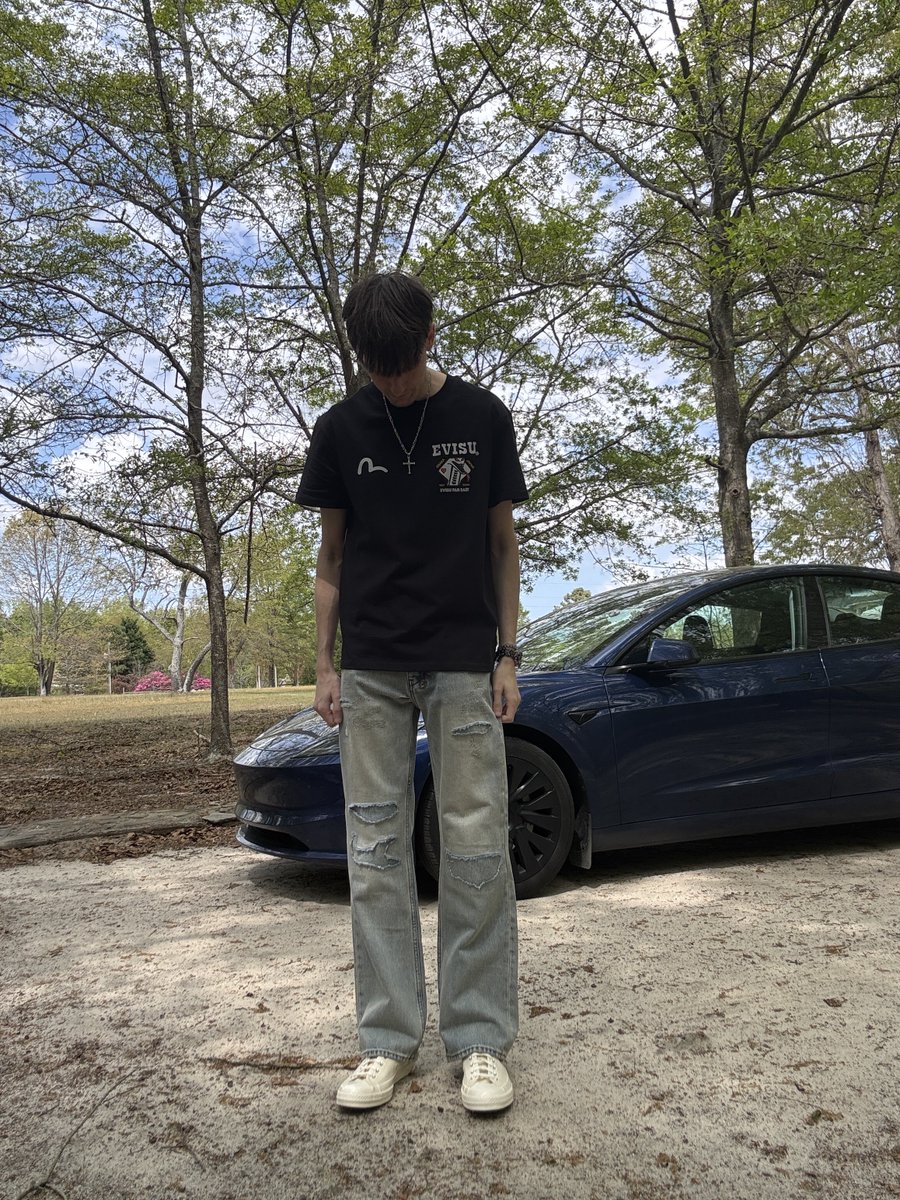 negative tweet media