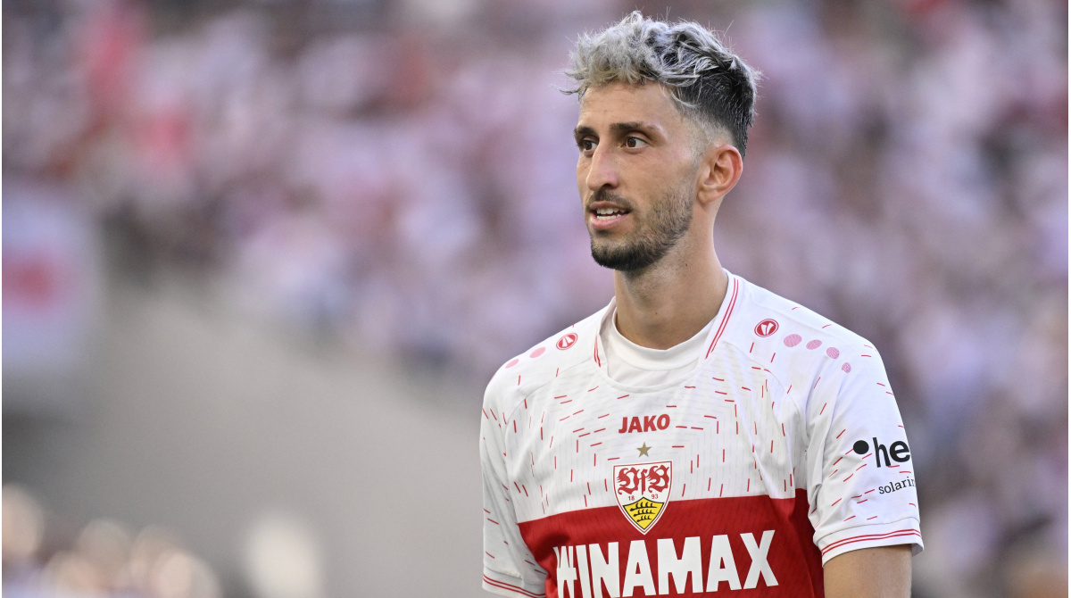 #atakankarazorumillitakımdaistemiyoruz