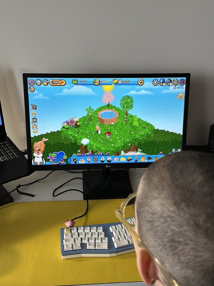 Emma 🖤 tweet media