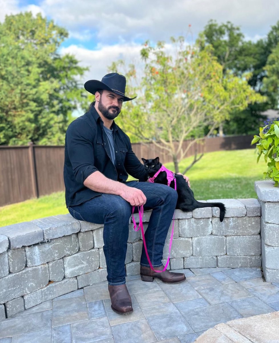 WrestlingWorldCC tweet media