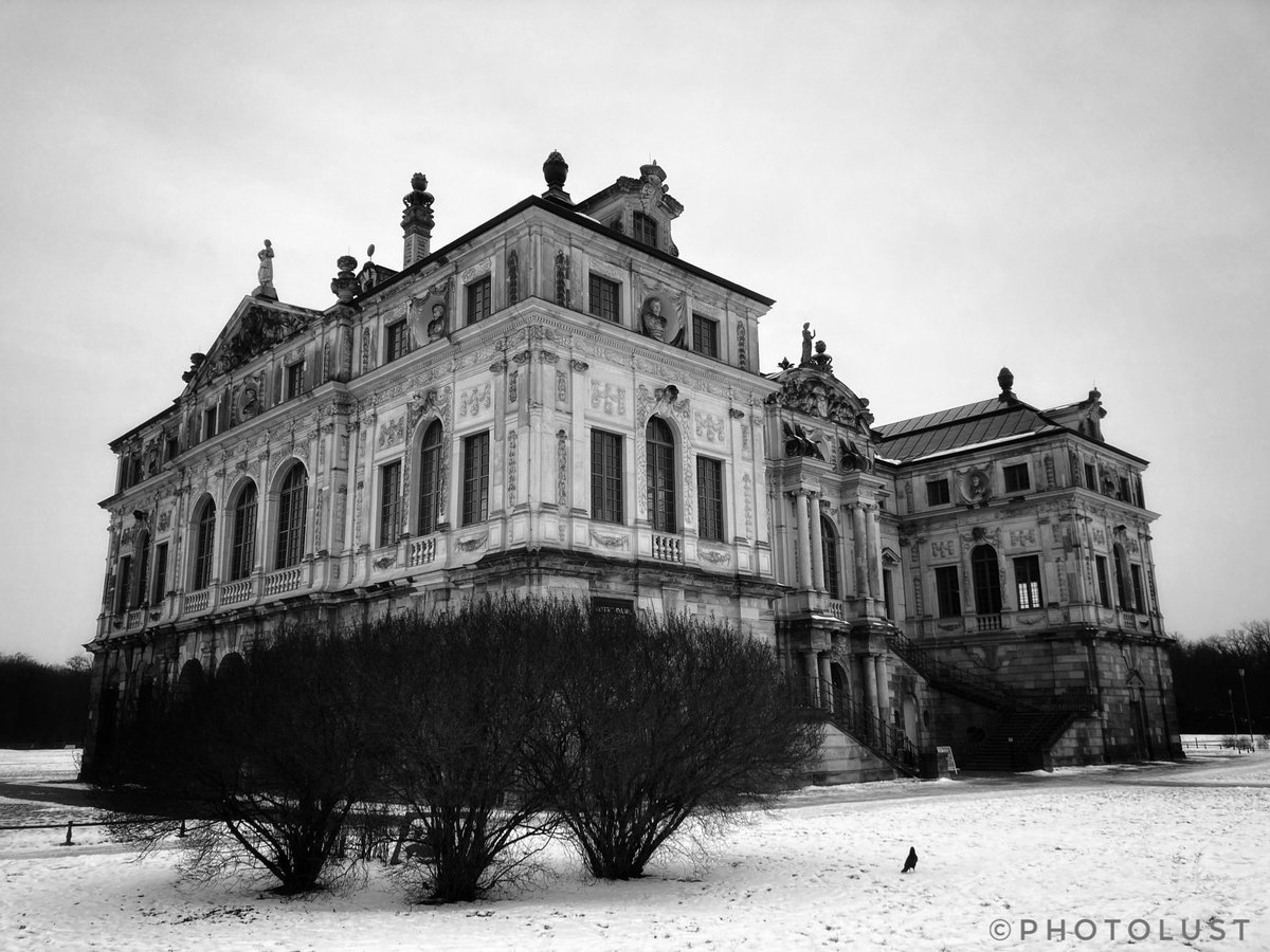 photo_lust's tweet image. Photo Challenge: Old Architecture.

There’s something magical about buildings that have stood through time. 

Let’s see your old architecture captures!