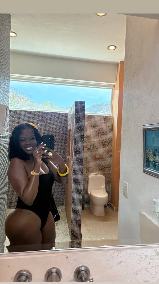 Ashley💅 tweet media