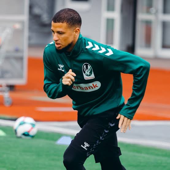 Mr Tonga🇿🇦 tweet media