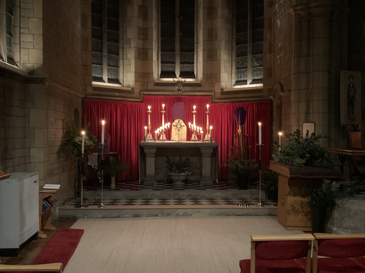 StMarysPB's tweet photo. "Could you not tarry one hour?" #Vigil #Watch #MaundyThursday https://t.co/eGHgA6eGRm