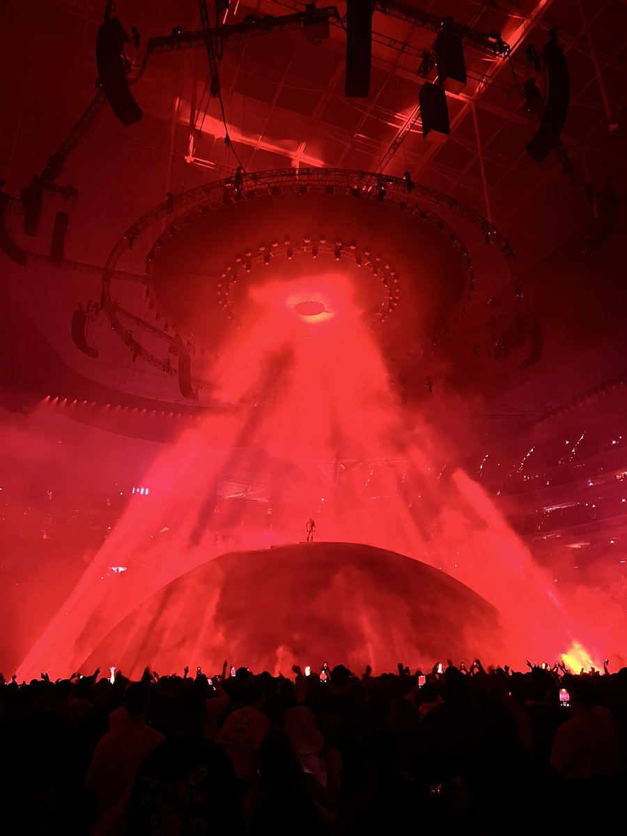 NeffGotNext's tweet image. LA 4.1.26 #Bully