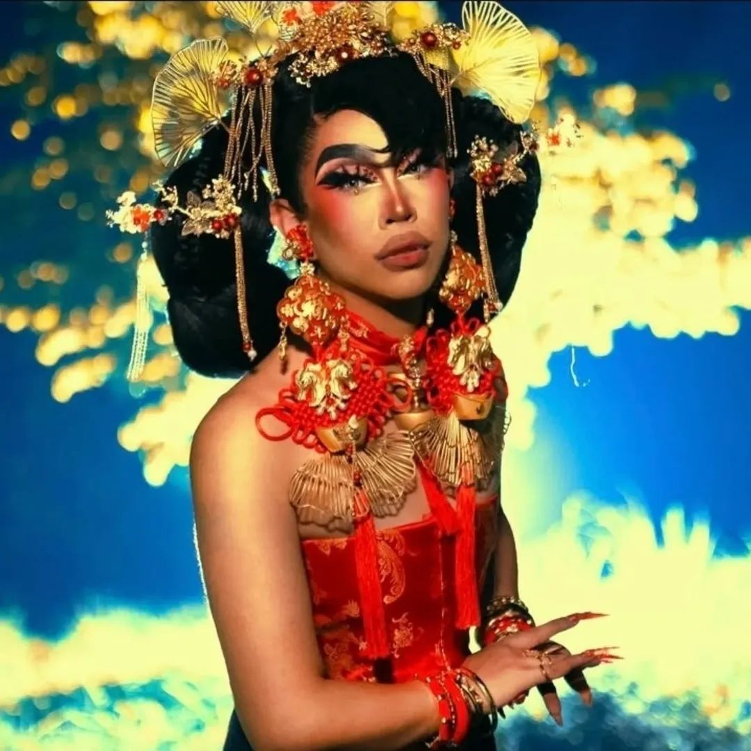 hanilt0n's tweet photo. Misua era uma drag queen filipina. Quem acompanha sabe que as gatas de lá são apaixonadas pela arte drag e entregam tudo. O Drag Race Philippines é uma franquia sensacional e já revelou diversos talentos. Misua estava gravando a quarta temporada e faleceu durante o processo. https://t.co/8mLjCjy4QM